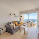 Balcony With Perfect Sea View, Pool, Wi-fi Apartamento *